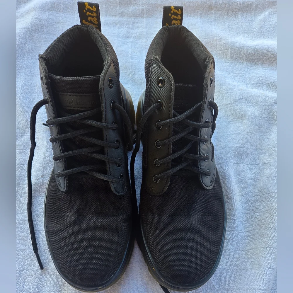 Dr.Martens Air Wair‎ Bonny Black Canvas Chukka Boots. Lace -up. Bouncing Sole.